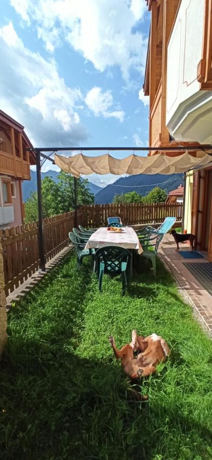 Le Balze Di Carisolo, Trilocale Con Giardino Apartment ภายนอก รูปภาพ