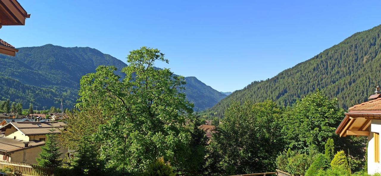 Le Balze Di Carisolo, Trilocale Con Giardino Apartment ภายนอก รูปภาพ