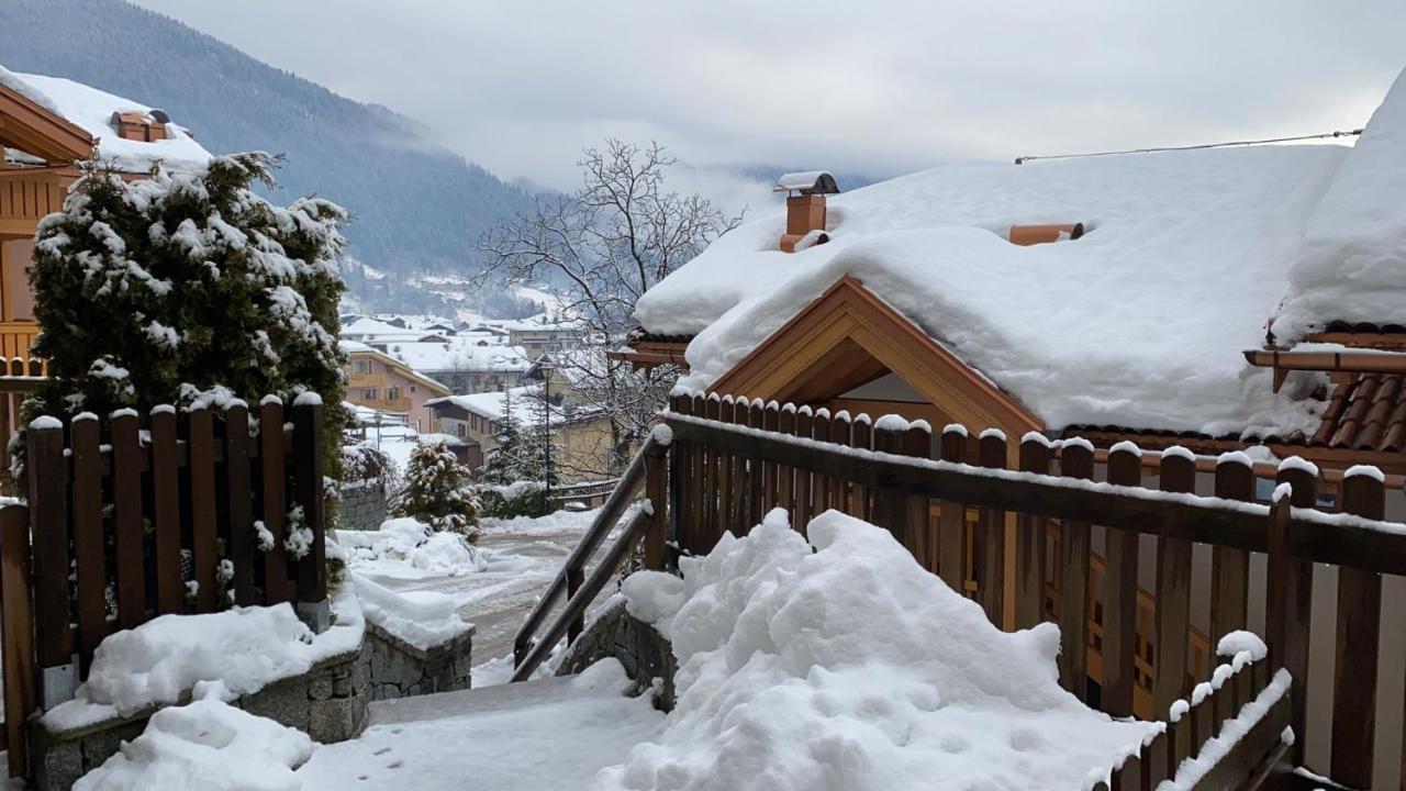 Le Balze Di Carisolo, Trilocale Con Giardino Apartment ภายนอก รูปภาพ